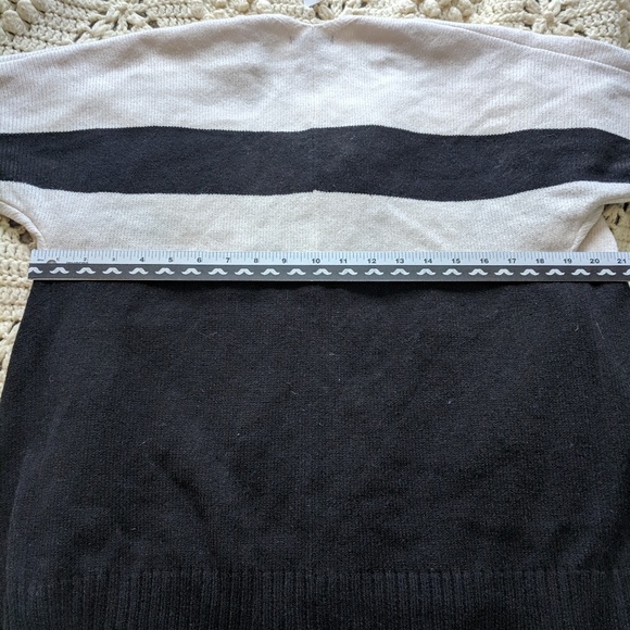 NWT Gap Wool blend black white sweater size S - Picture 5 of 8